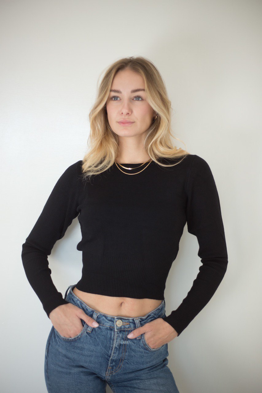 Short sweater